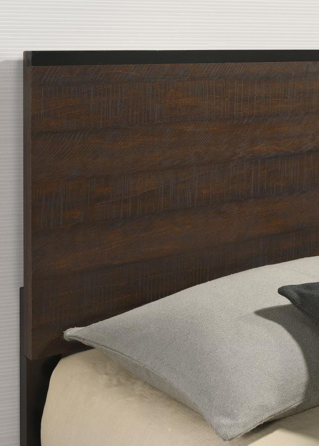 Edmonton 5-piece California King Bedroom Set Rustic Tobacco