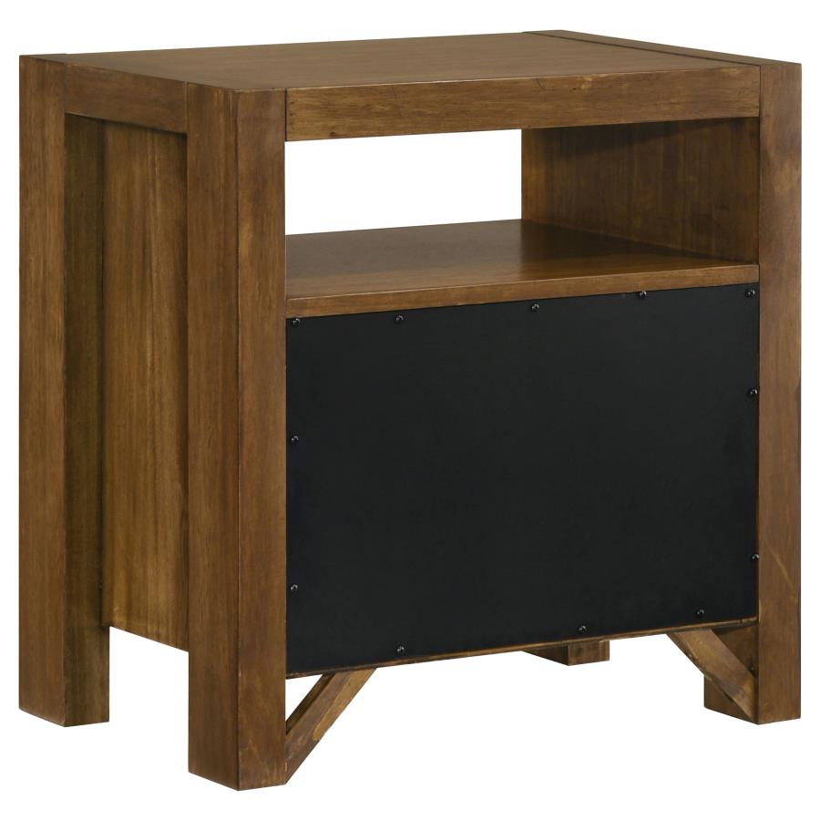 Adderley 4-piece Eastern King Bedroom Set Warm Brown