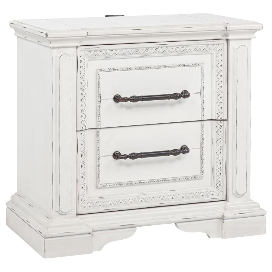 McKinney 4-piece California King Bedroom Set Vintage White
