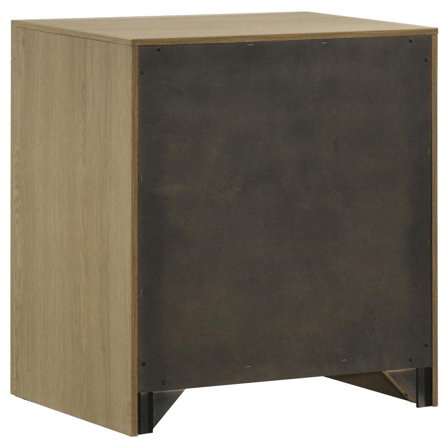 Hendricks 4-piece Eastern King Bedroom Set Light Oak