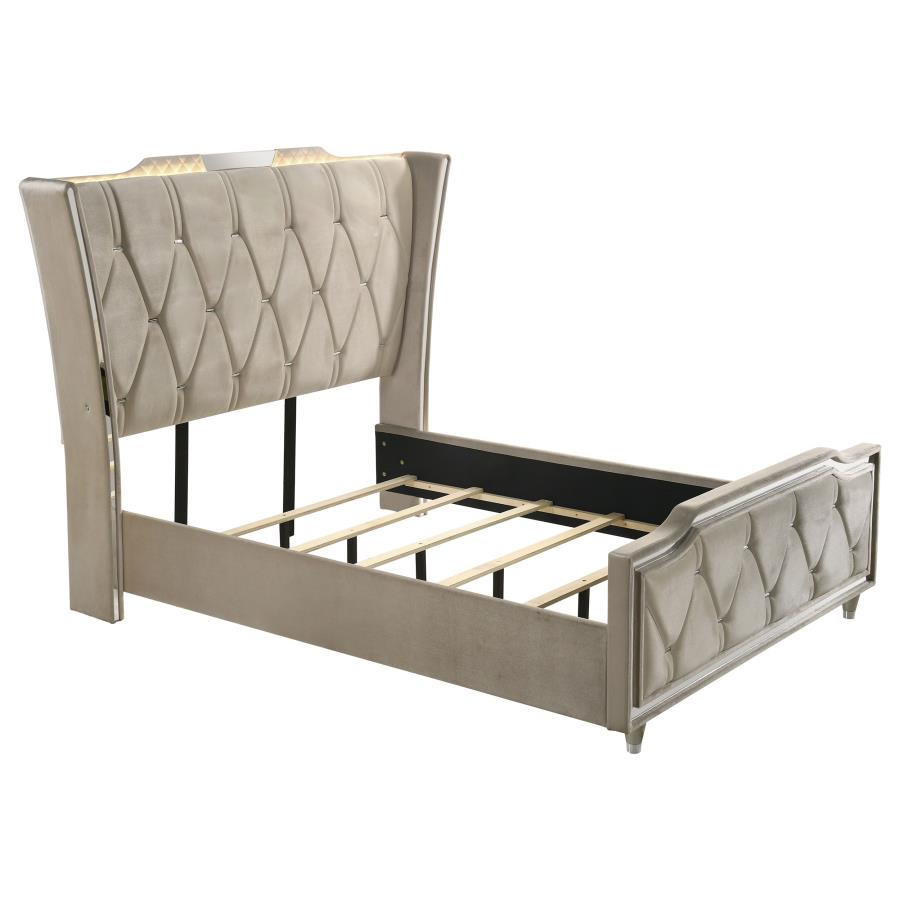 Lorient 4-piece Queen Bedroom Set Ivory and Camel