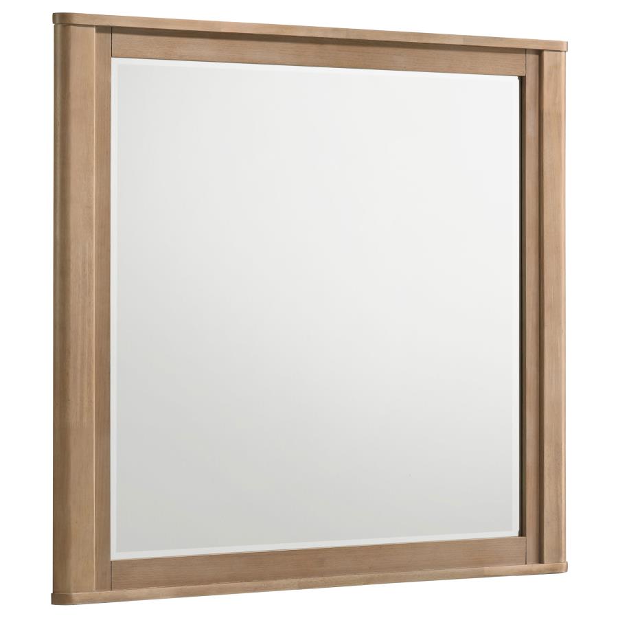 Leanne 4-piece Queen Bedroom Set Light Oak