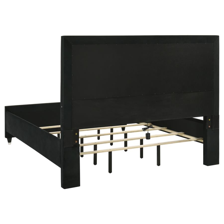 Ravenne 4-piece Velvet Upholstered California King LED Bedroom Set Black