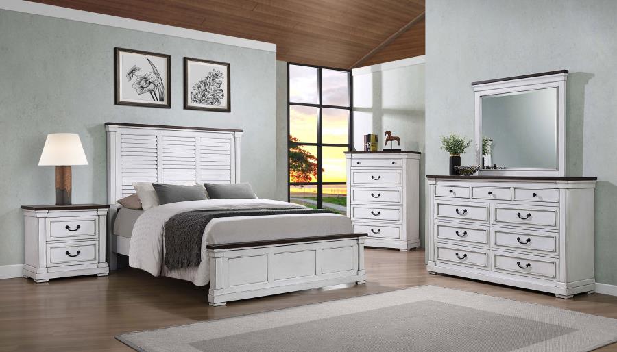 Modal Additional Images for Hillcrest Wood Eastern King Panel Bed Distressed White