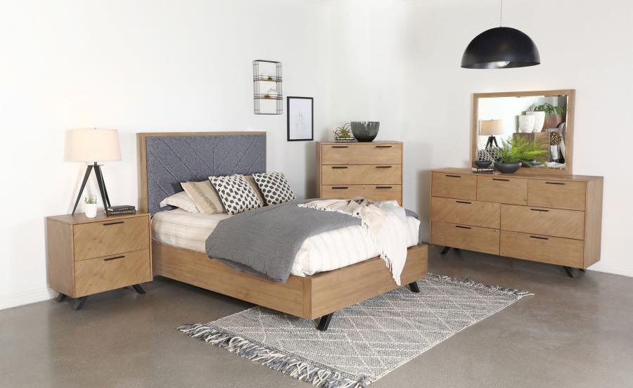 Taylor 5-piece Queen Bedroom Set Light Honey Brown (image for) Taylor 5-piece Queen Bedroom Set Light Honey Brown